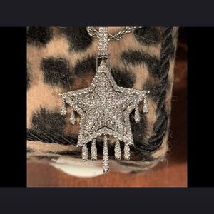 “Stardom Pendant Chain”